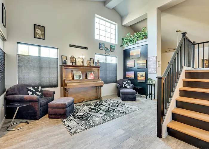 Patio Oasis W/ Wet Bar, Pool, & Grill Holiday home *