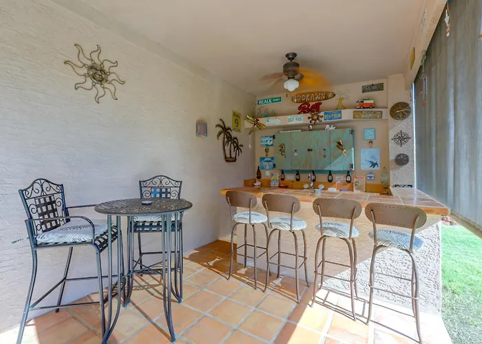 Patio Oasis W/ Wet Bar, Pool, & Grill